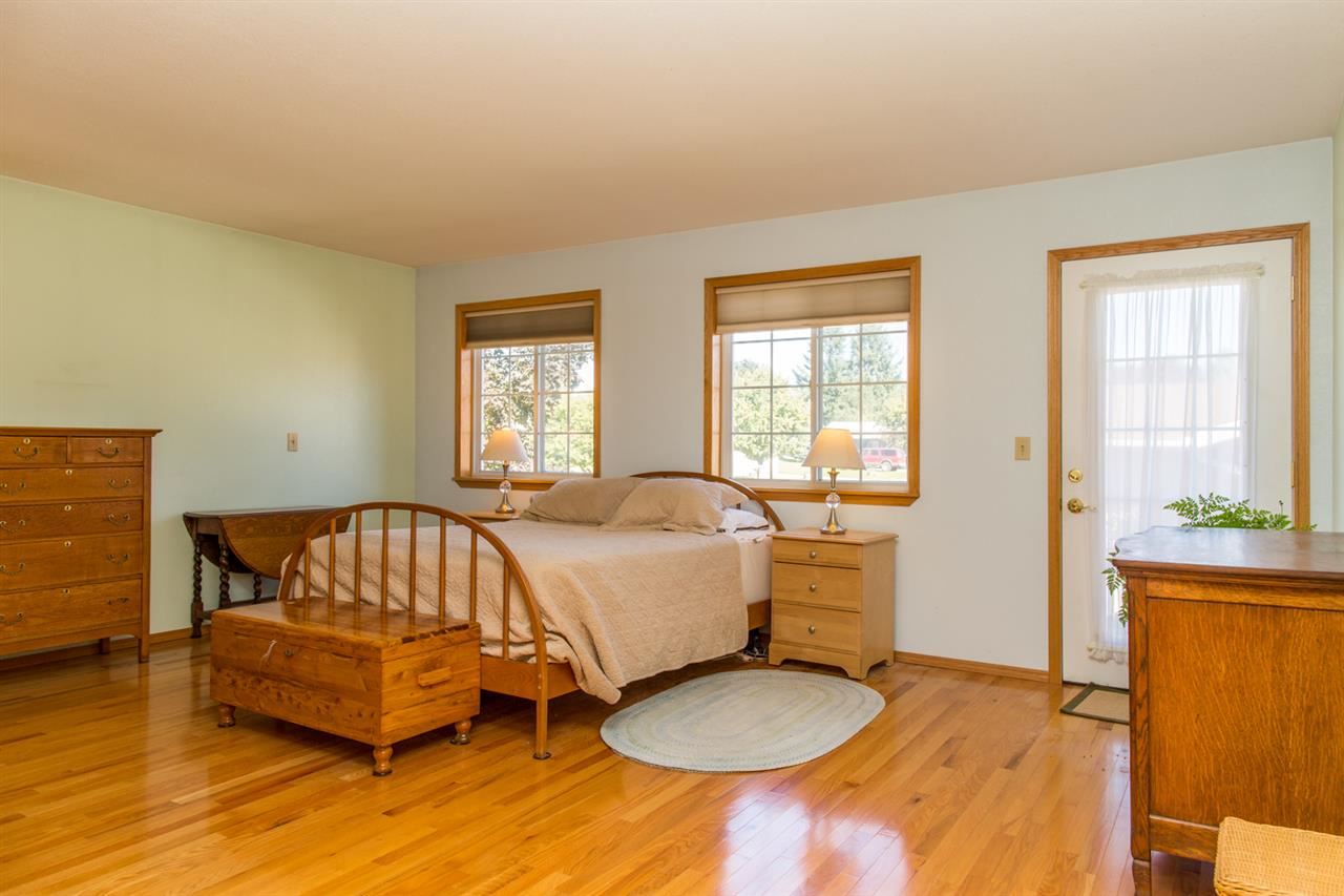 12915 E Main Ave - Photo 11
