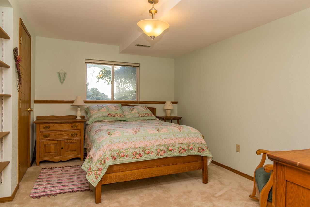 12915 E Main Ave - Photo 16