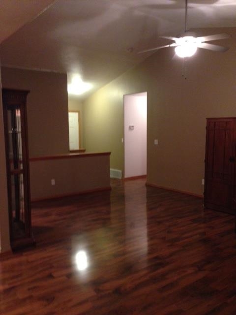 105 S Holiday Rd - Photo 8
