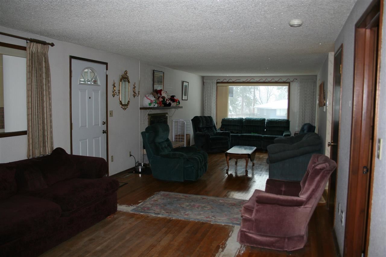 621 W Vernon Ave - Photo 3