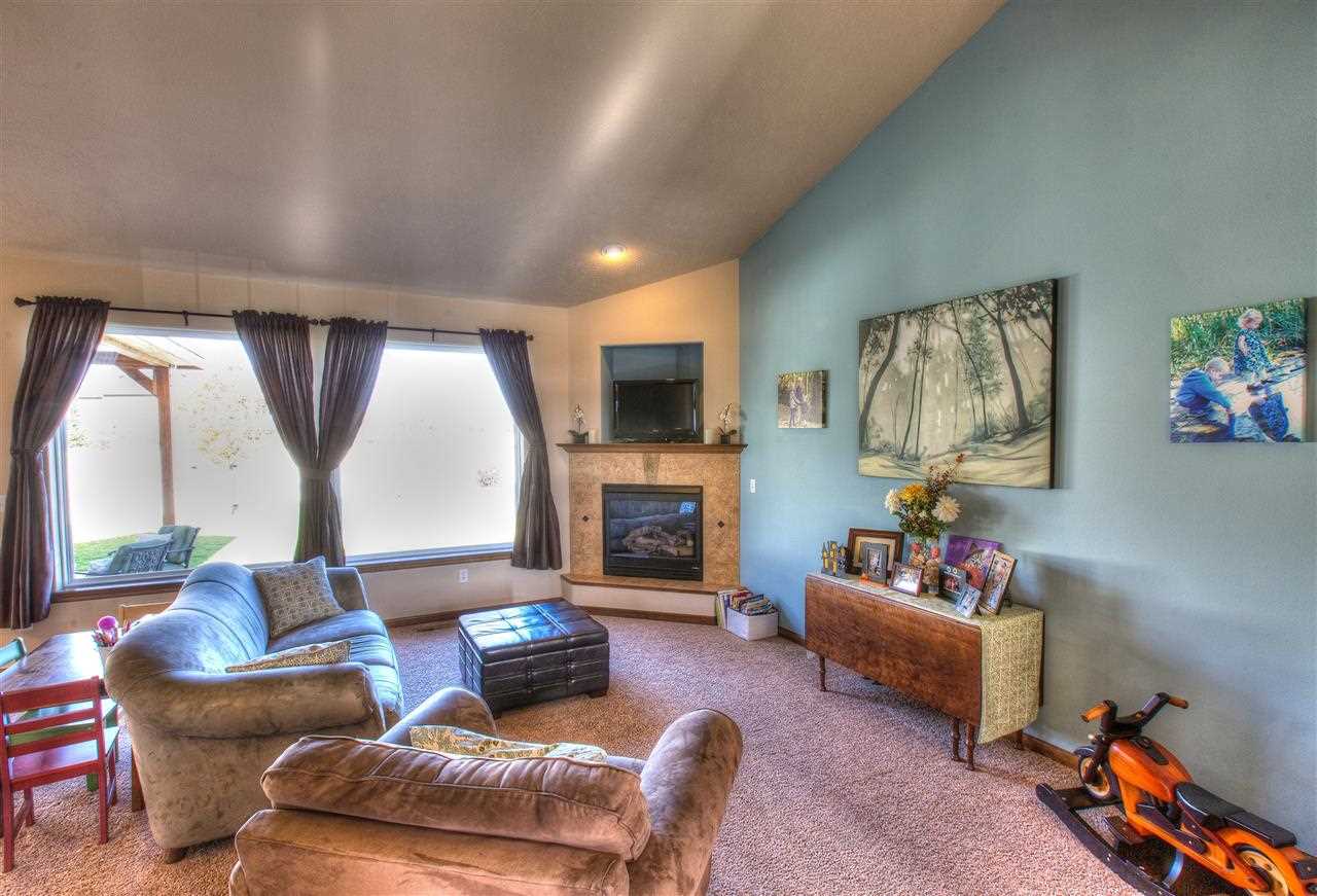 2216 S Meadow Ct - Photo 4