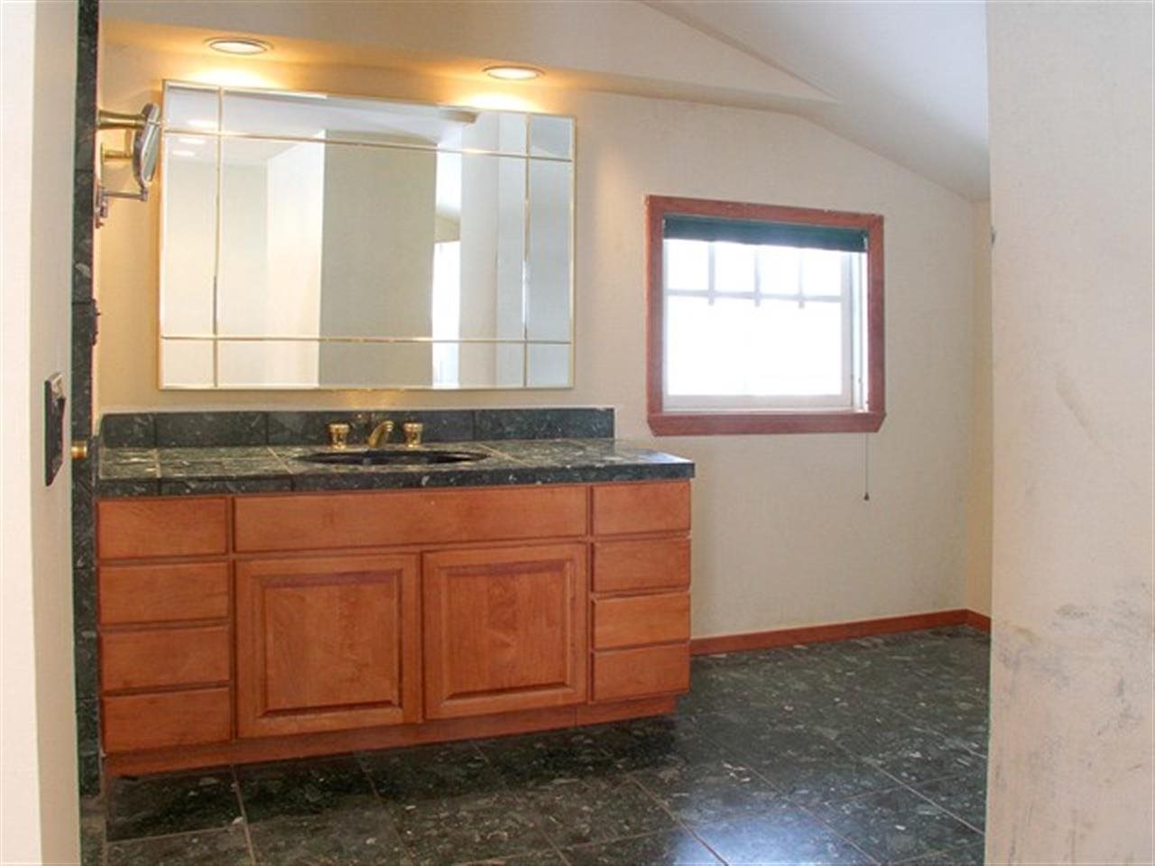 715 W 23rd St - Photo 12