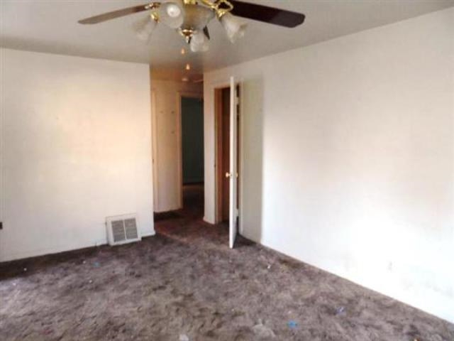 2404 W Wabash Ave - Photo 12