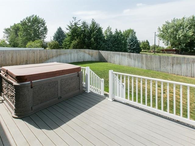 1220 W Chaucer Ave - Photo 19