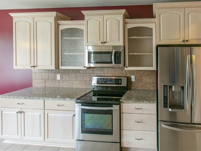 1220 W Chaucer Ave - Photo 5