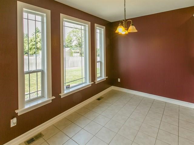 1220 W Chaucer Ave - Photo 7