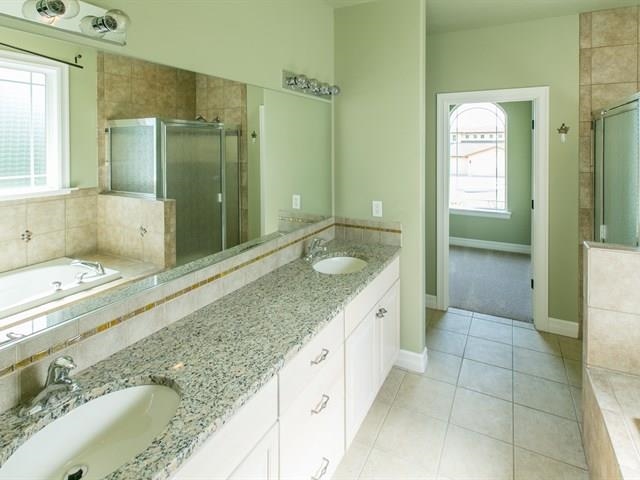 1220 W Chaucer Ave - Photo 9