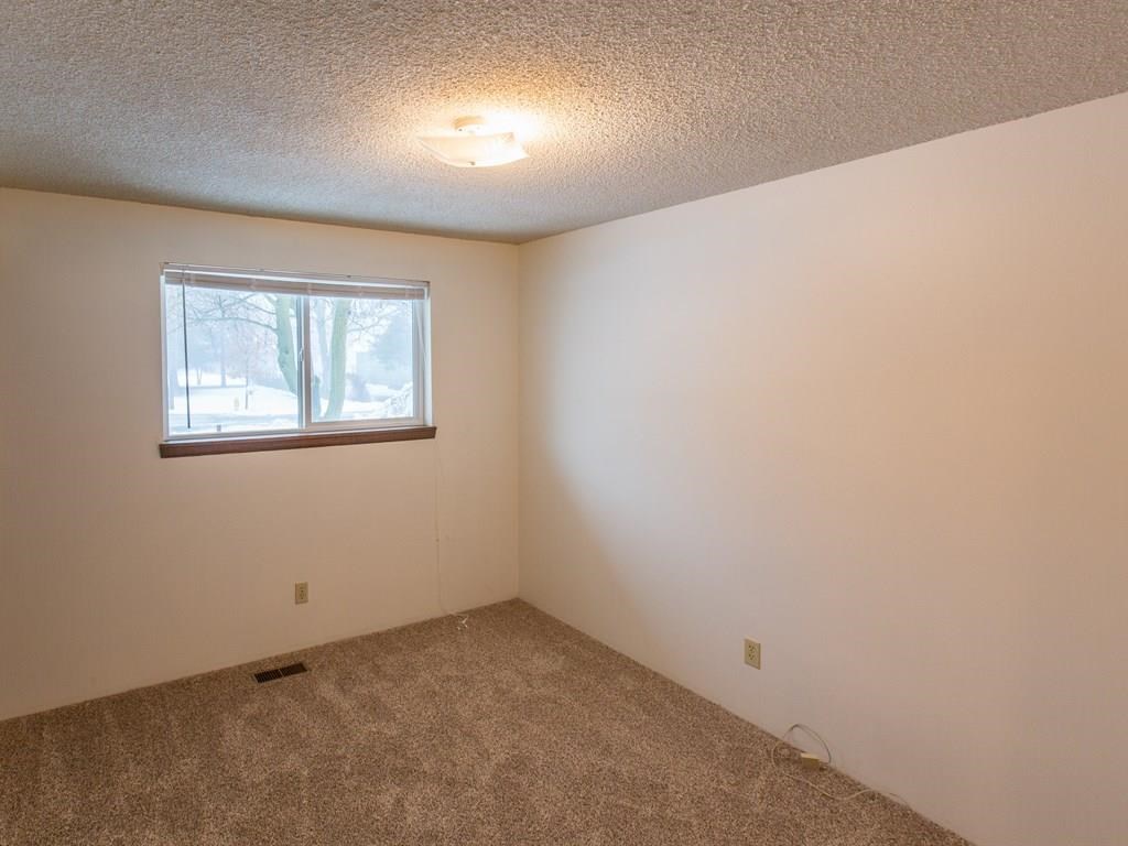 2724 N Bowman Rd - Photo 11