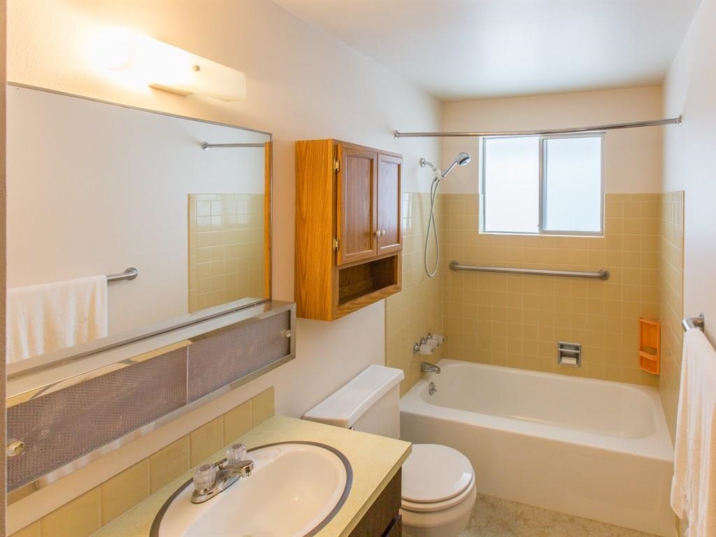 2724 N Bowman Rd - Photo 13