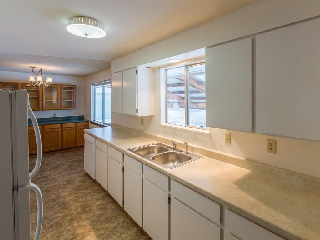 2724 N Bowman Rd - Photo 8