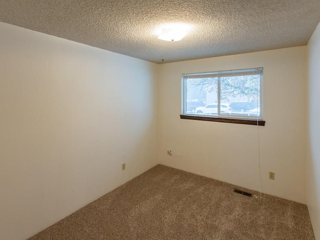 2724 N Bowman Rd - Photo 10