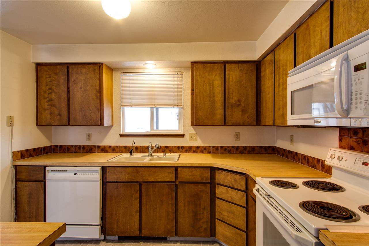 815 E Cascade Pl - Photo 3
