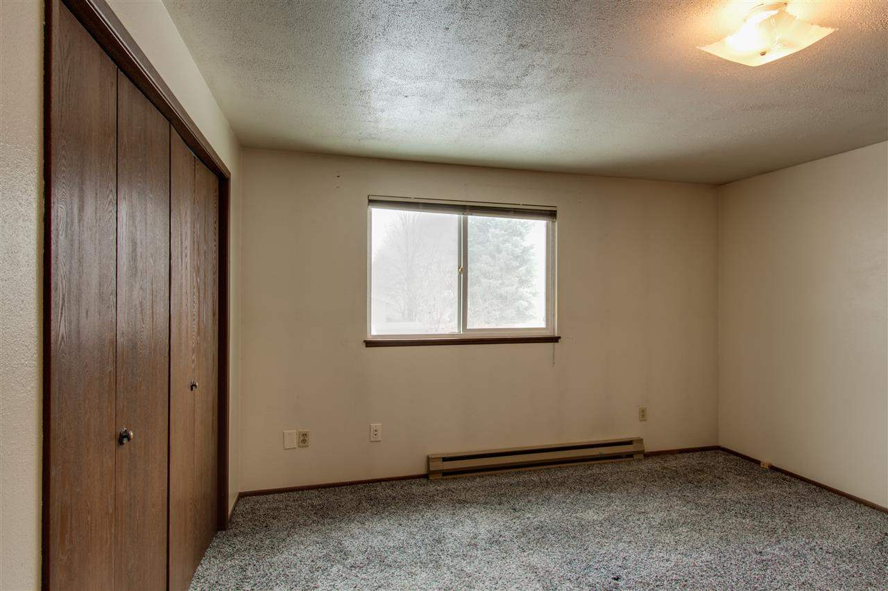 815 E Cascade Pl - Photo 6