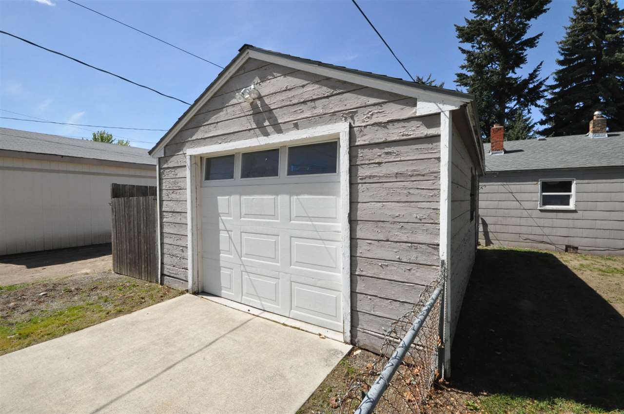 5308 N ELM St - Photo 17