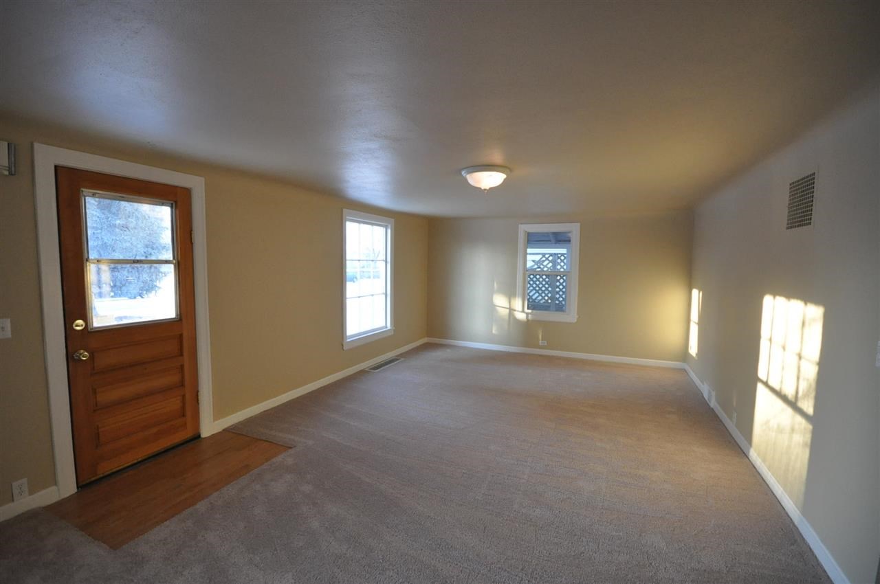 5308 N ELM St - Photo 4