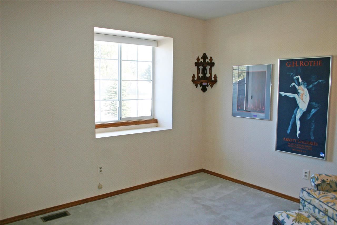 327 W Center St - Photo 14