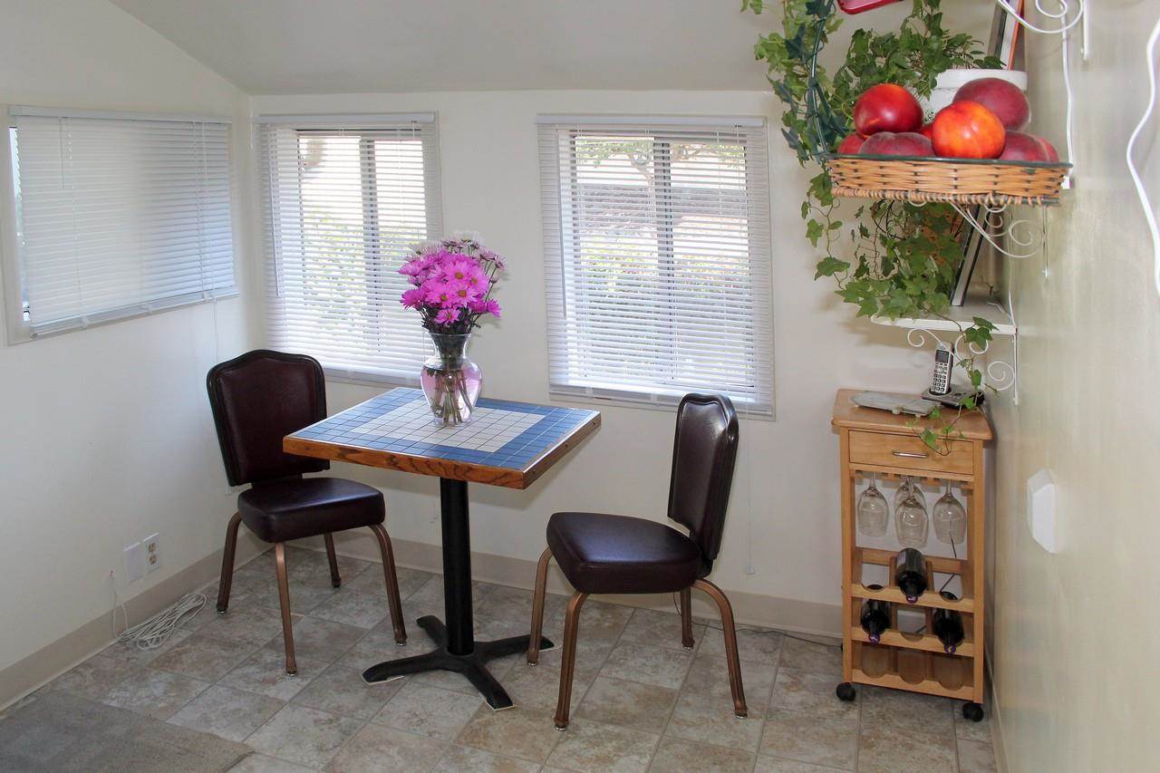 110 W Gray Ct - Photo 7