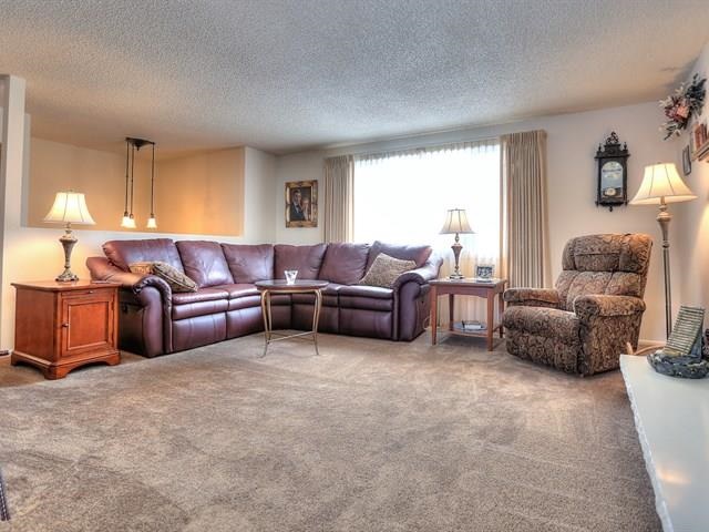 211 S Barker Rd - Photo 4