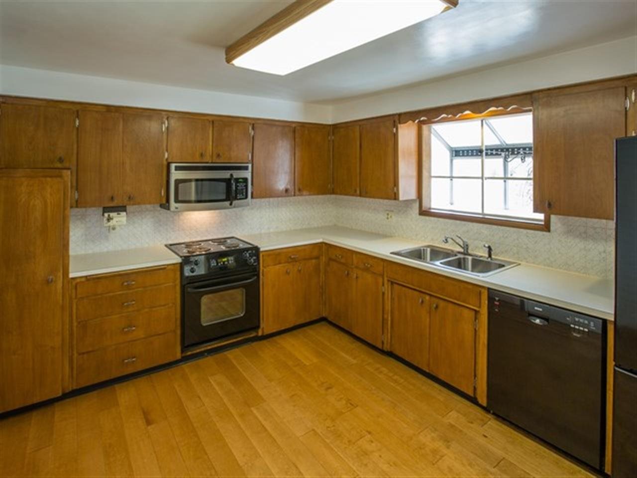 3821 W Indian Trail Rd - Photo 6
