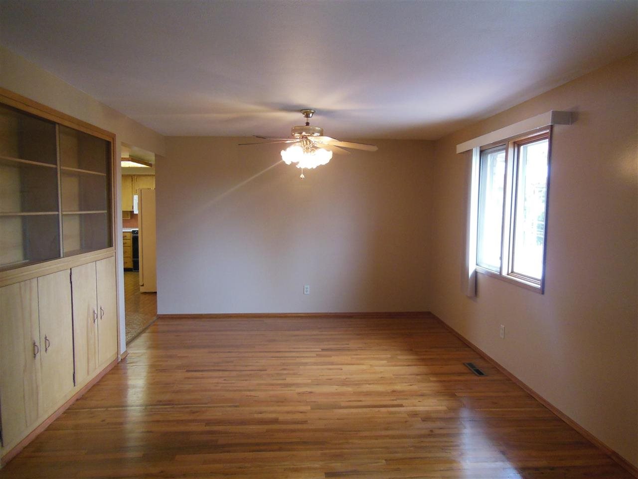 5823 N Drumheller - Photo 3
