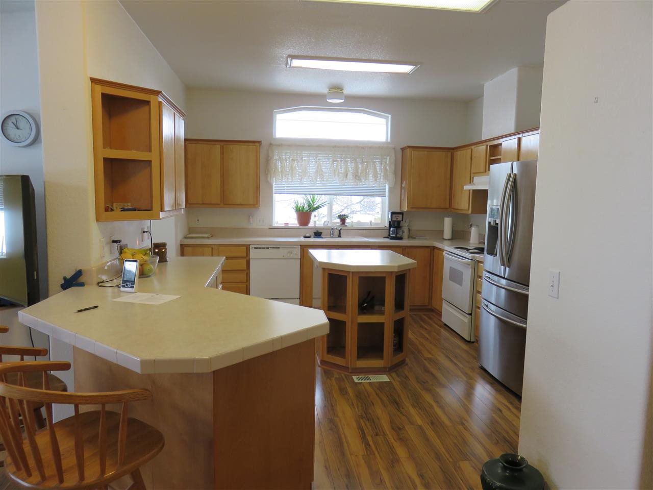 1410 Sinclair St. - Photo 3