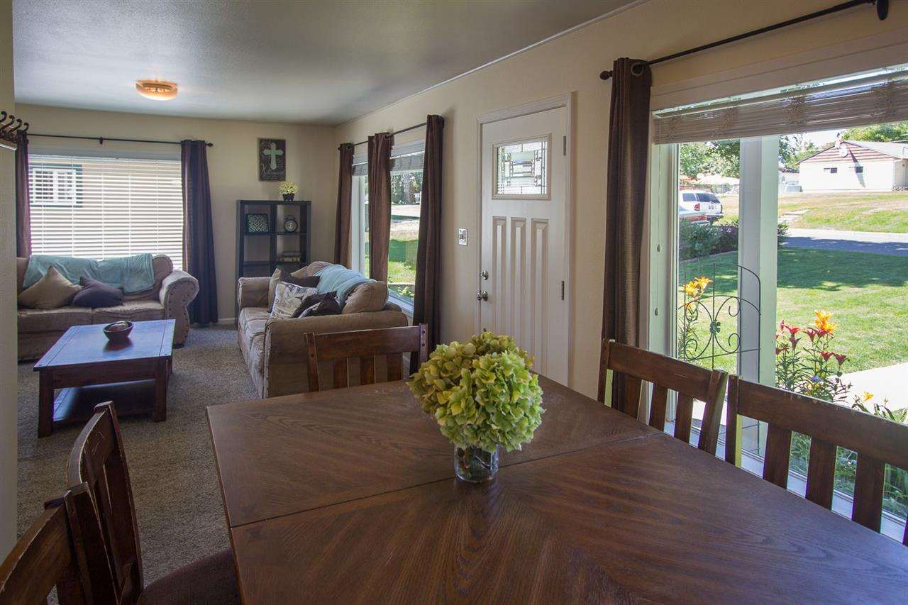 6004 N Stevens St - Photo 3