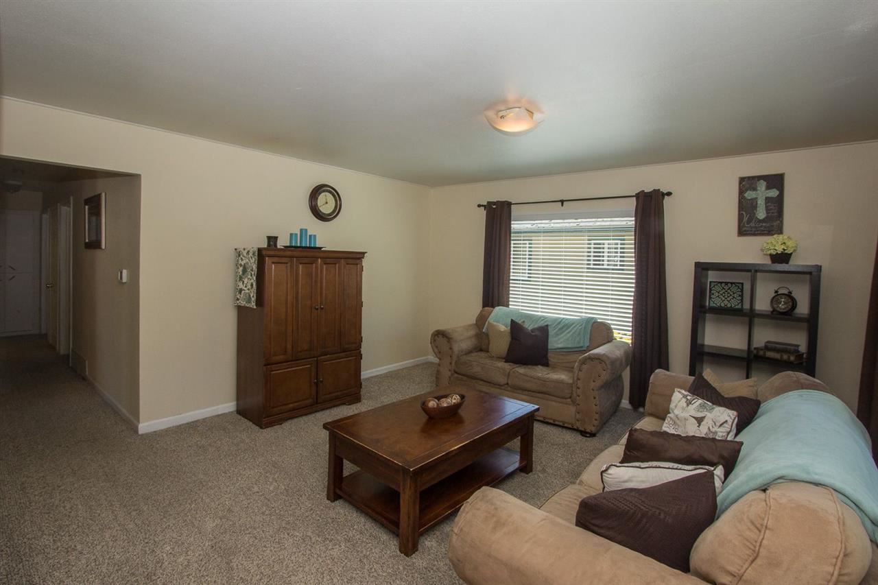 6004 N Stevens St - Photo 4