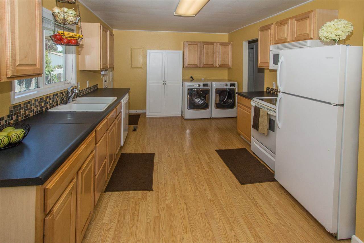 6004 N Stevens St - Photo 6