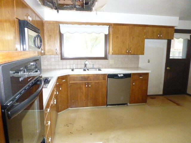 7112 N Drumheller St - Photo 5