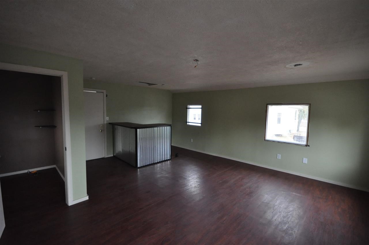 703 W NORA Ave - Photo 16