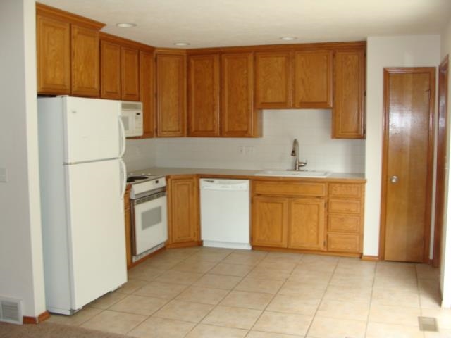 202 N Houk Rd - Photo 3