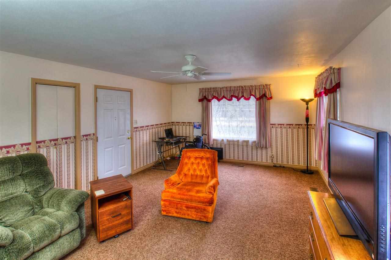 735 S Lawson St - Photo 4