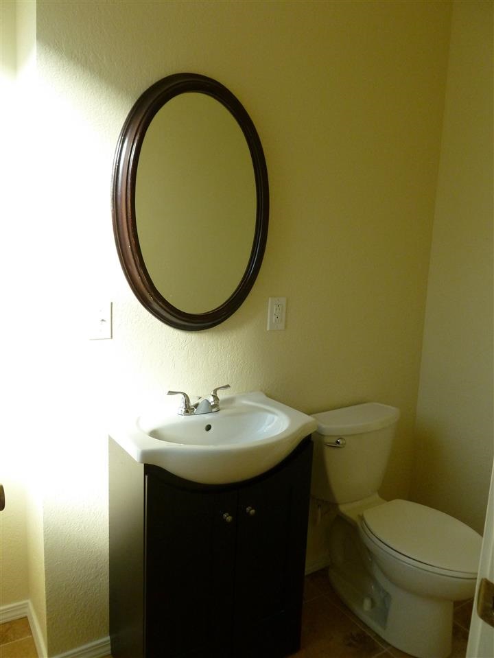 318 G St - Photo 13