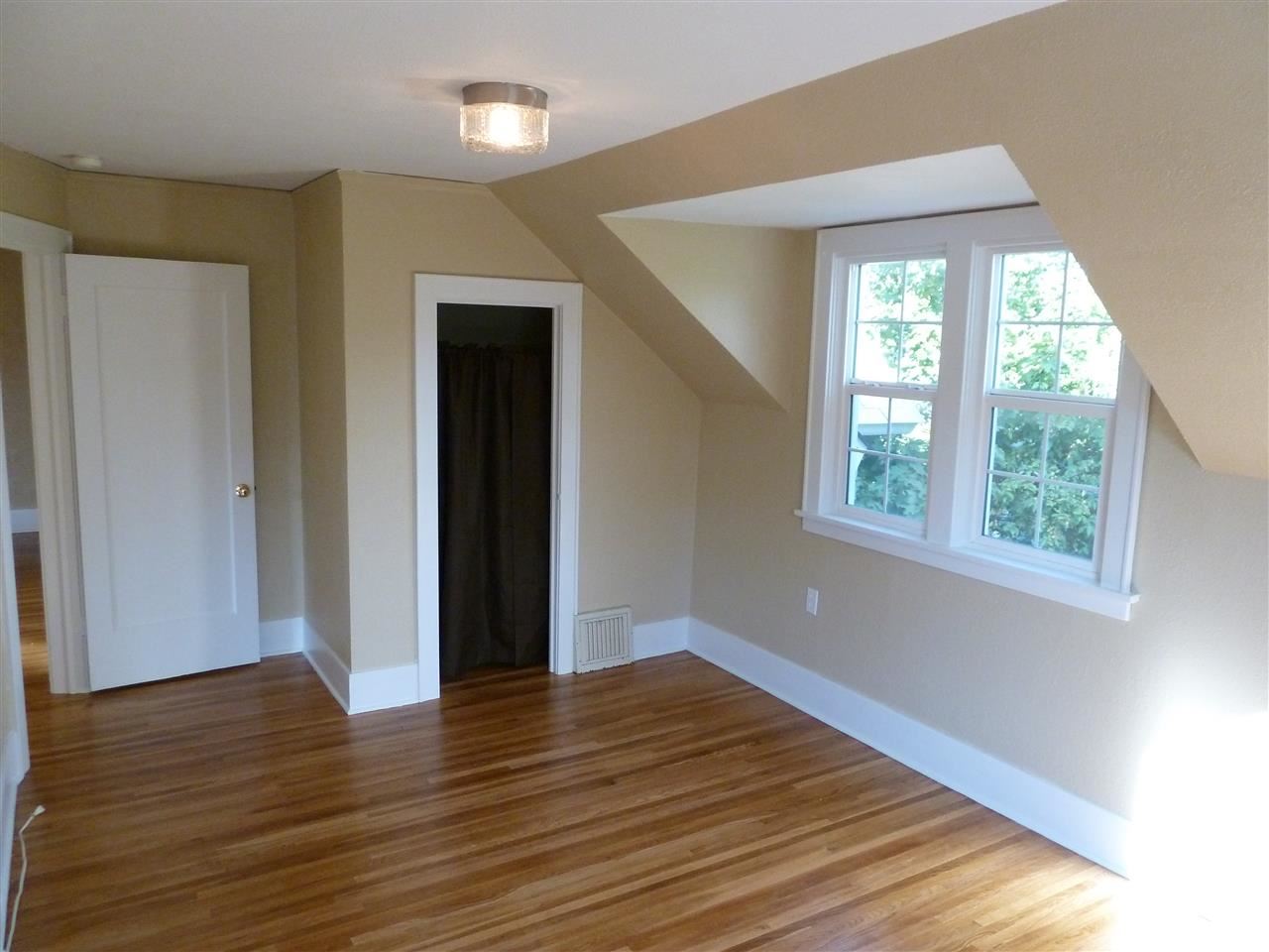 318 G St - Photo 17