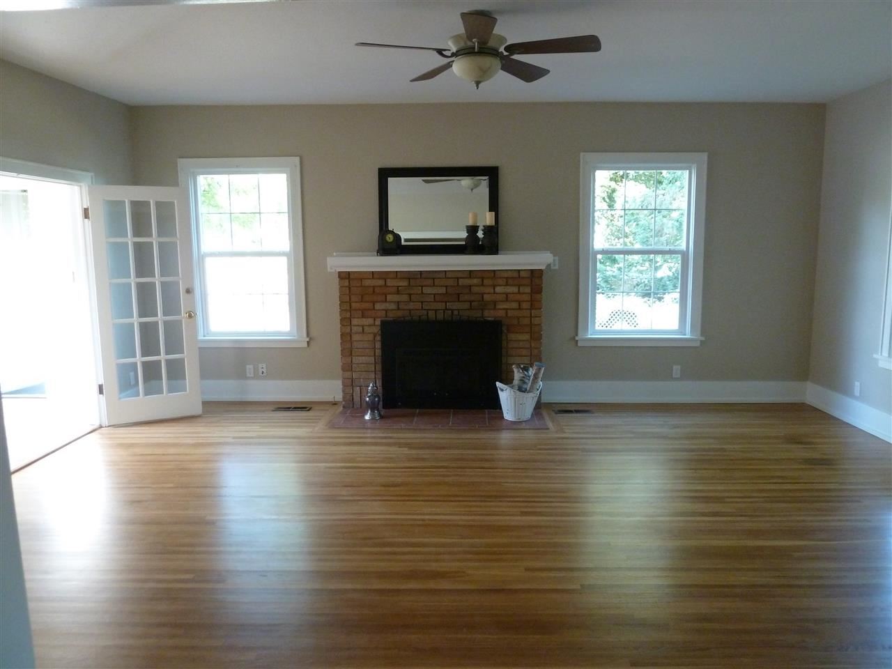 318 G St - Photo 6