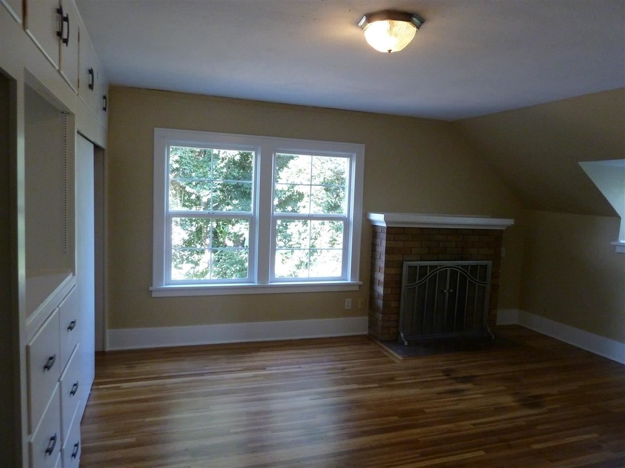 318 G St - Photo 8