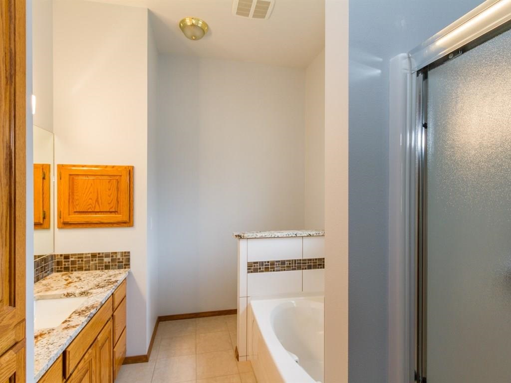 519 N Village Ln - Photo 11
