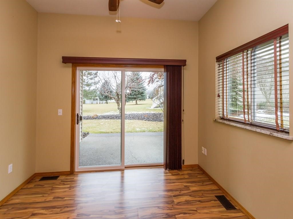 519 N Village Ln - Photo 9