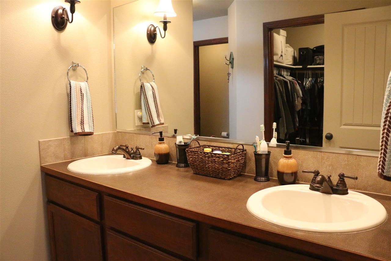 824 E Erickson Ct - Photo 12