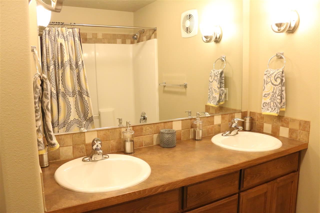 824 E Erickson Ct - Photo 15