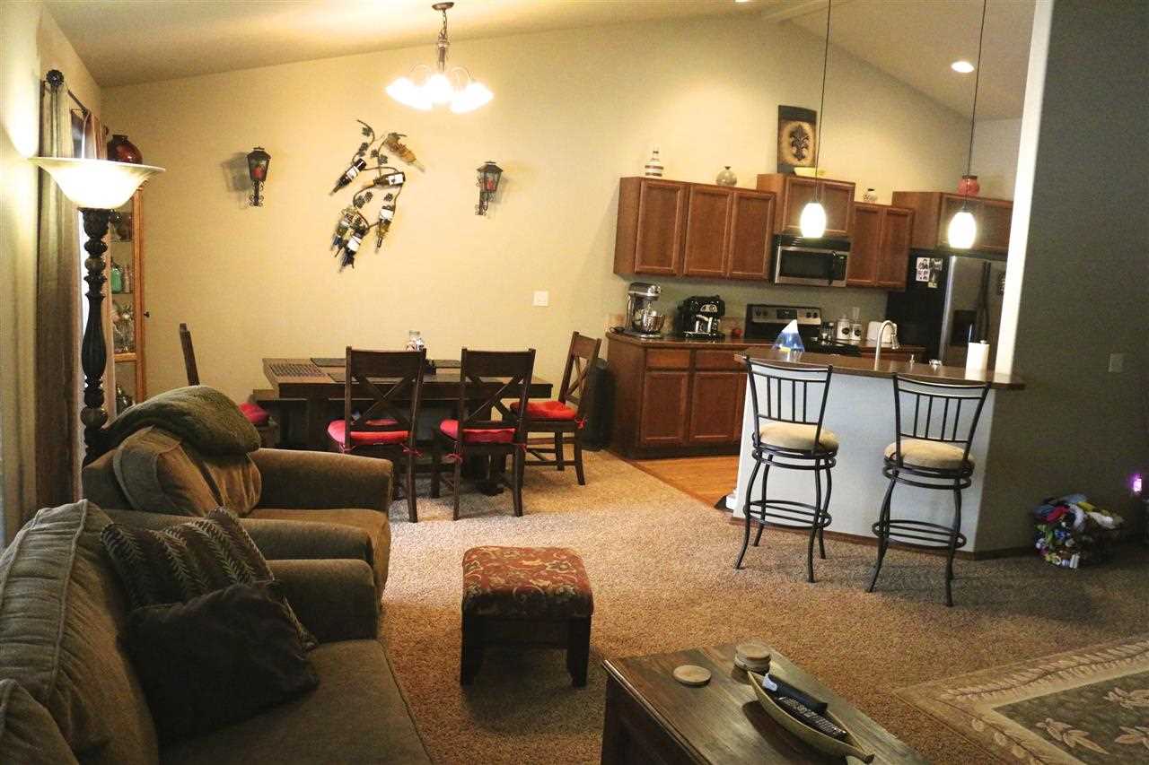 824 E Erickson Ct - Photo 3