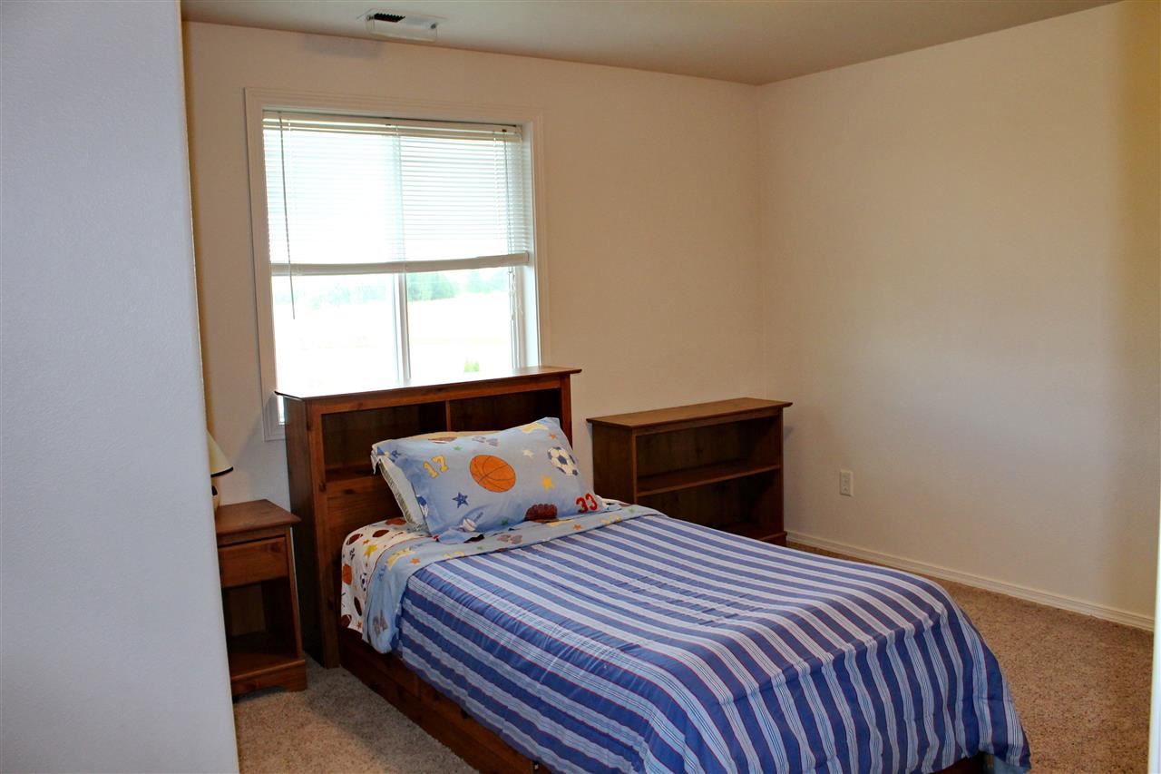 8922 W SILVER St - Photo 11