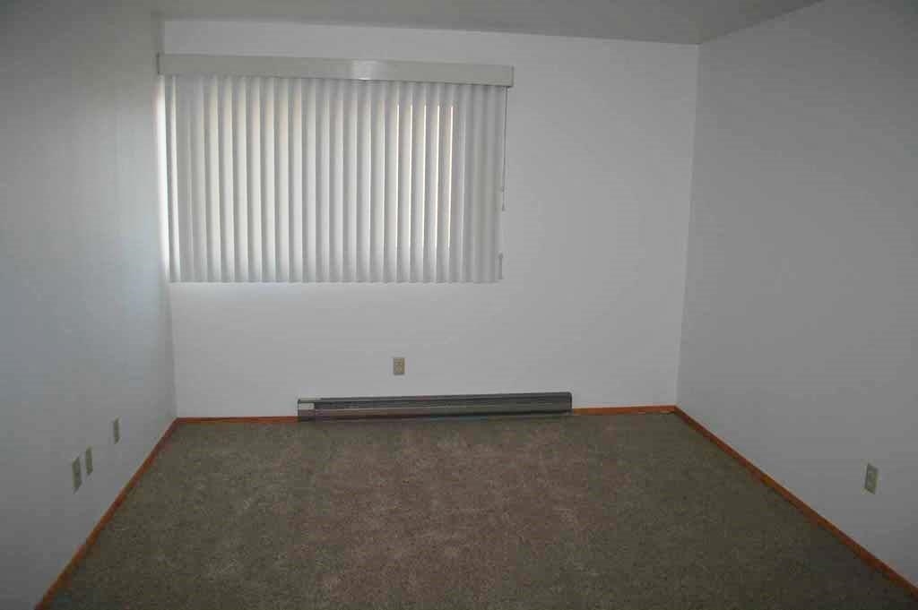 108 E Rowan Ave - Photo 7