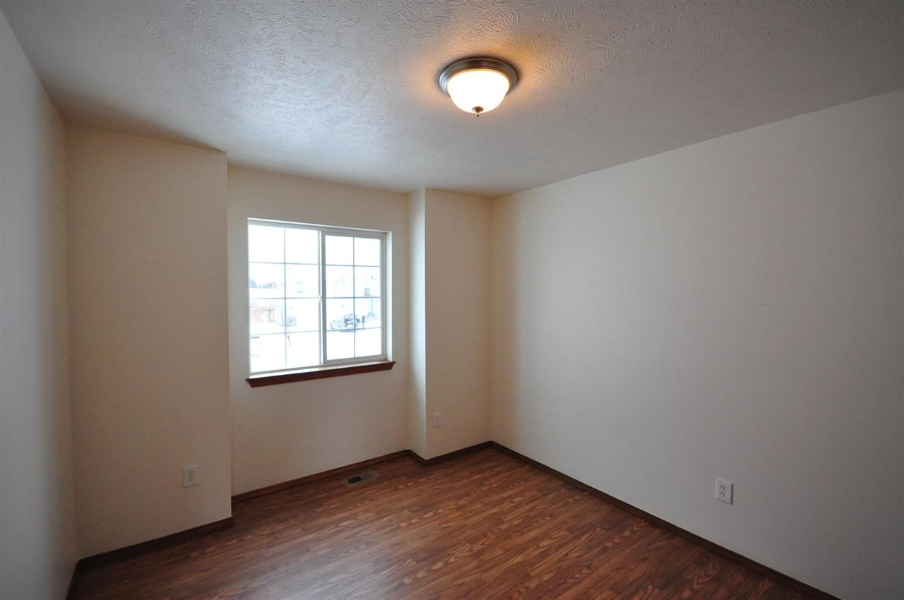 1403 E CLOVER Ave - Photo 8