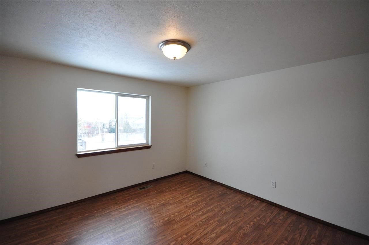 1403 E CLOVER Ave - Photo 10