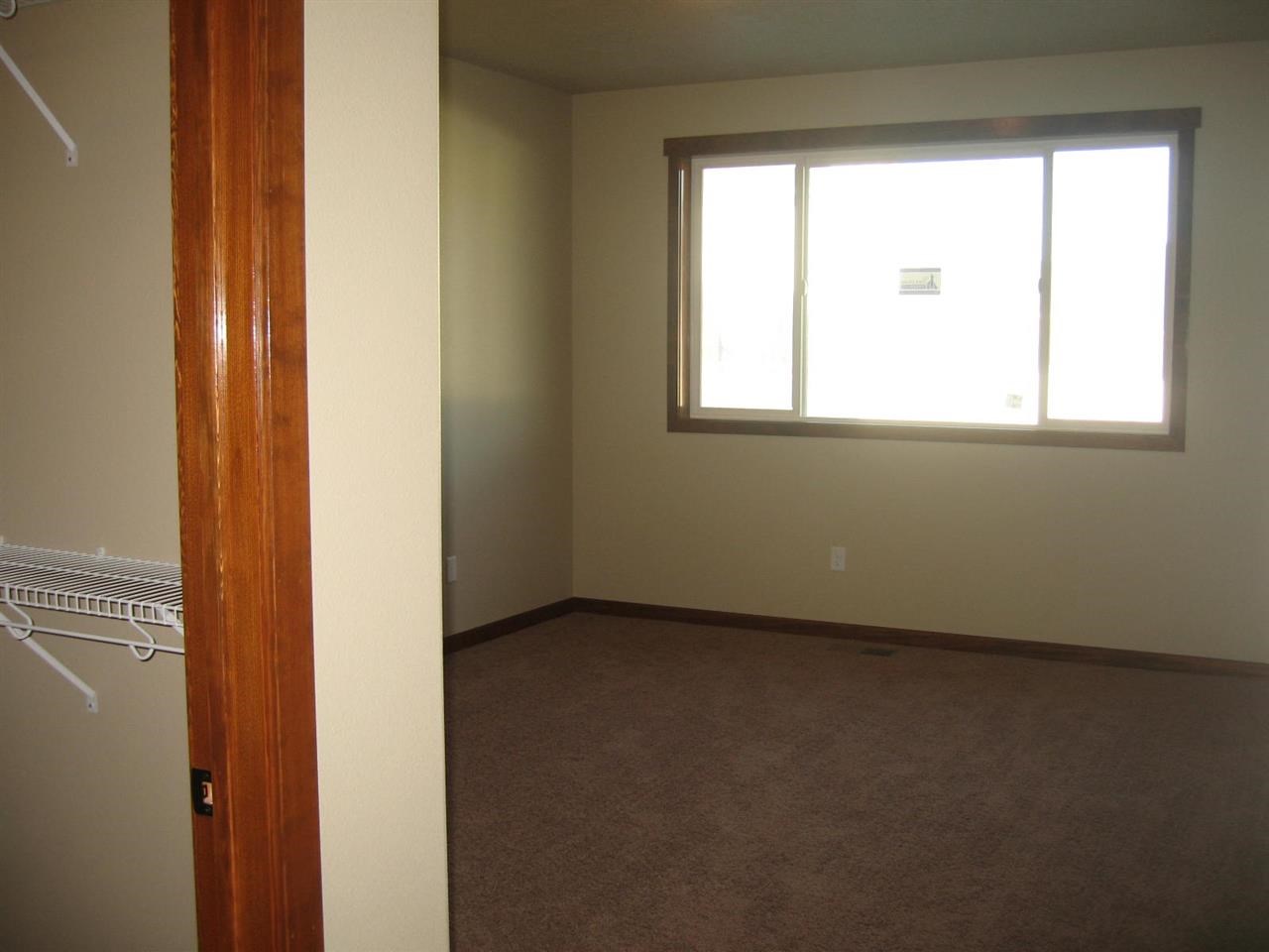16507 E 10th - Photo 8