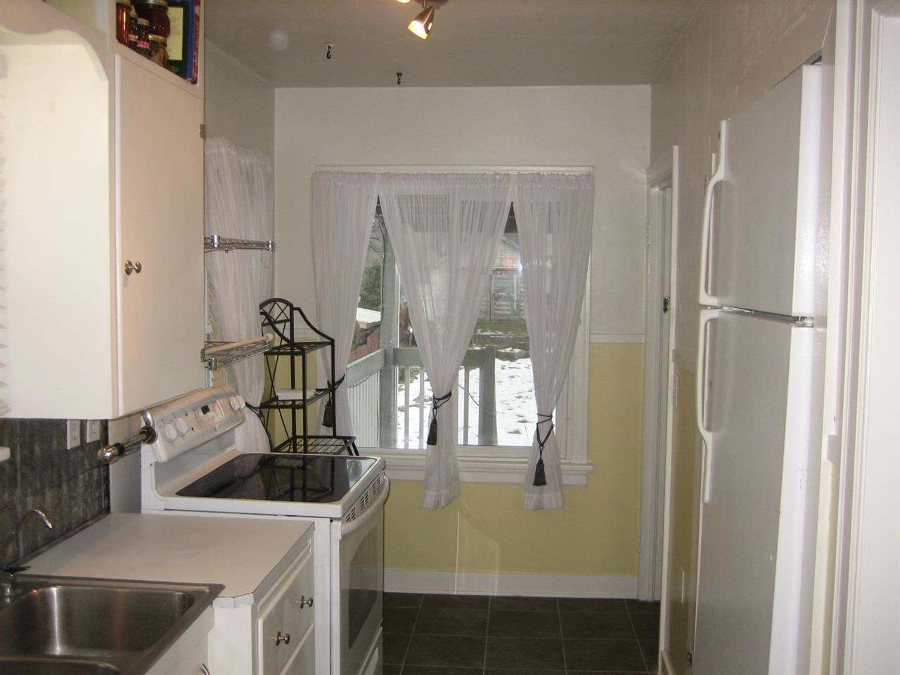 3614 N NORMANDIE St - Photo 8