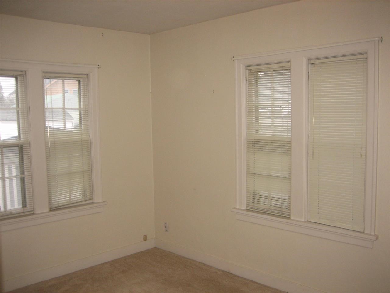 3614 N NORMANDIE St - Photo 9