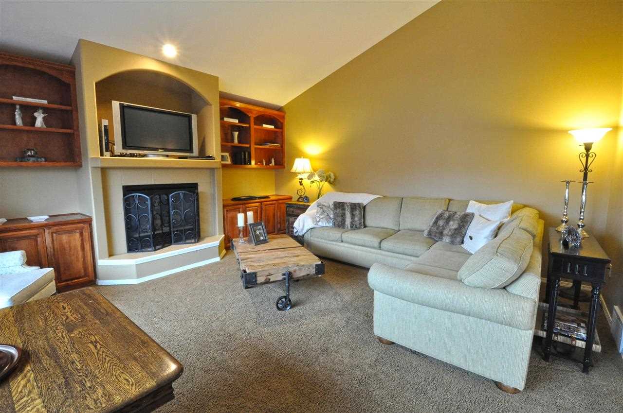 5215 S Hogan Ct - Photo 8