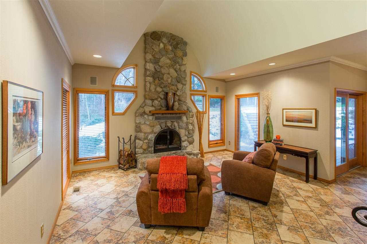1307 E 26th Ave - Photo 4